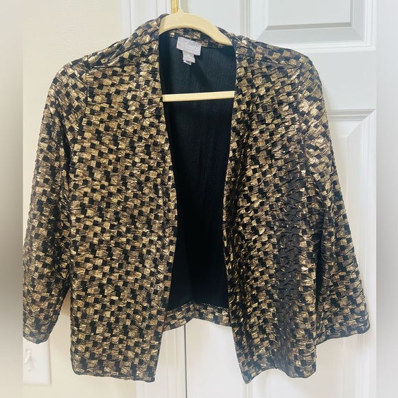 Perfect gold and black blazer from the Traveler Collection from Chico's size 2 - Picture 2 of 5